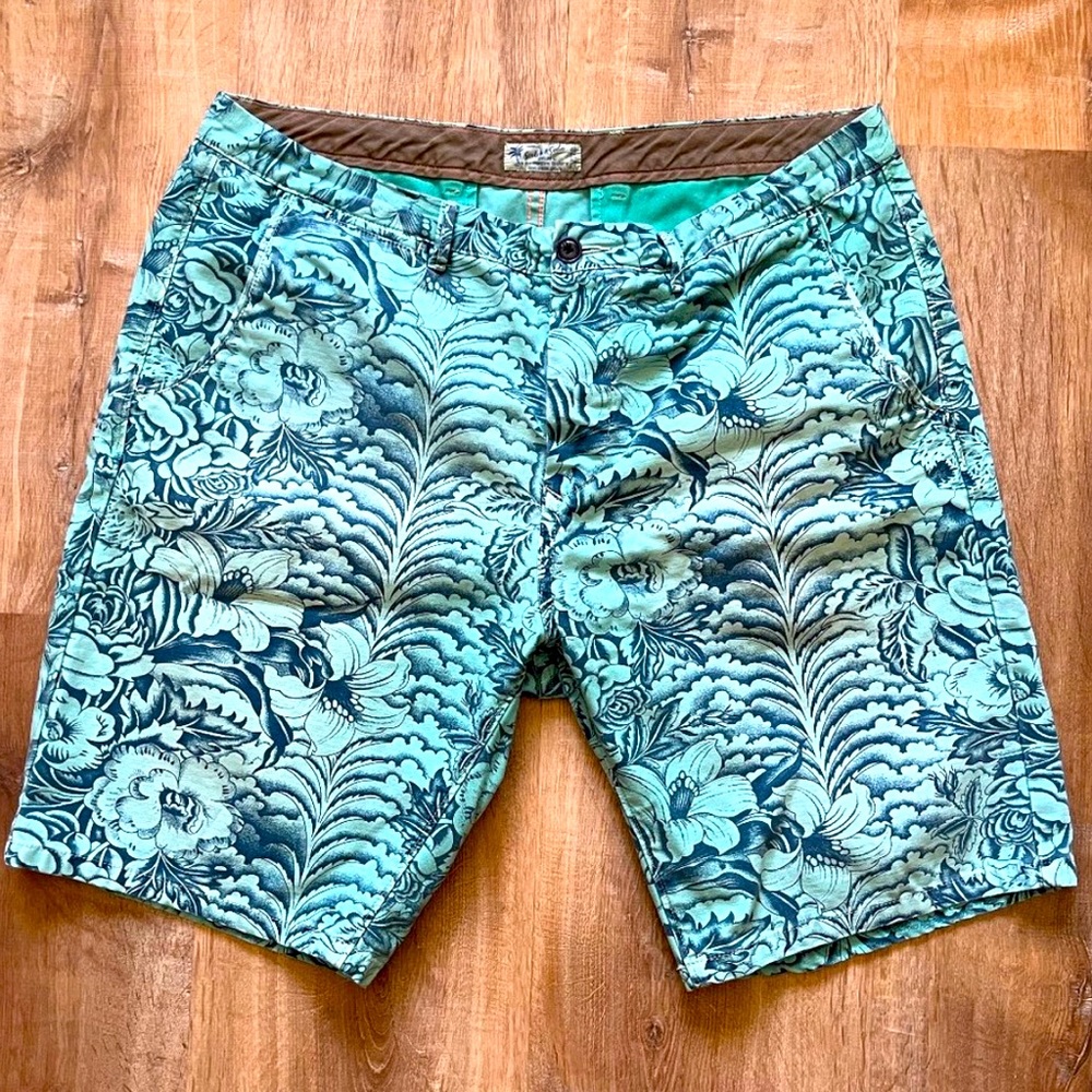 Scotch & Soda Chino shorts - Navy & aqua floral design - Size 36